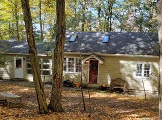 125 Black Bear Run, Paupack, PA 18451