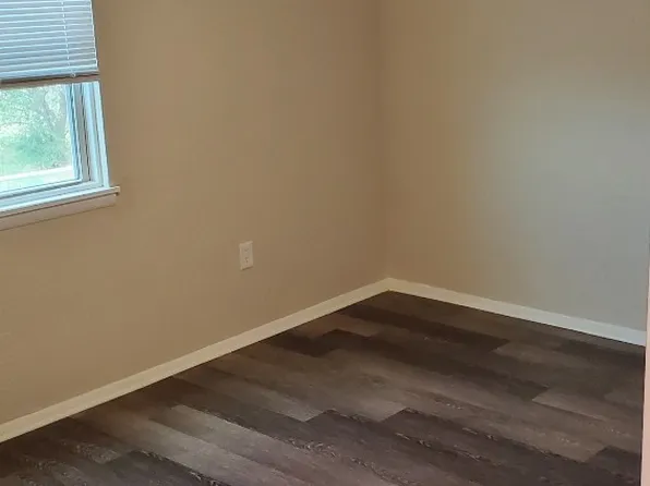 3 NW 5th Ave #3, Fletcher, OK 73541