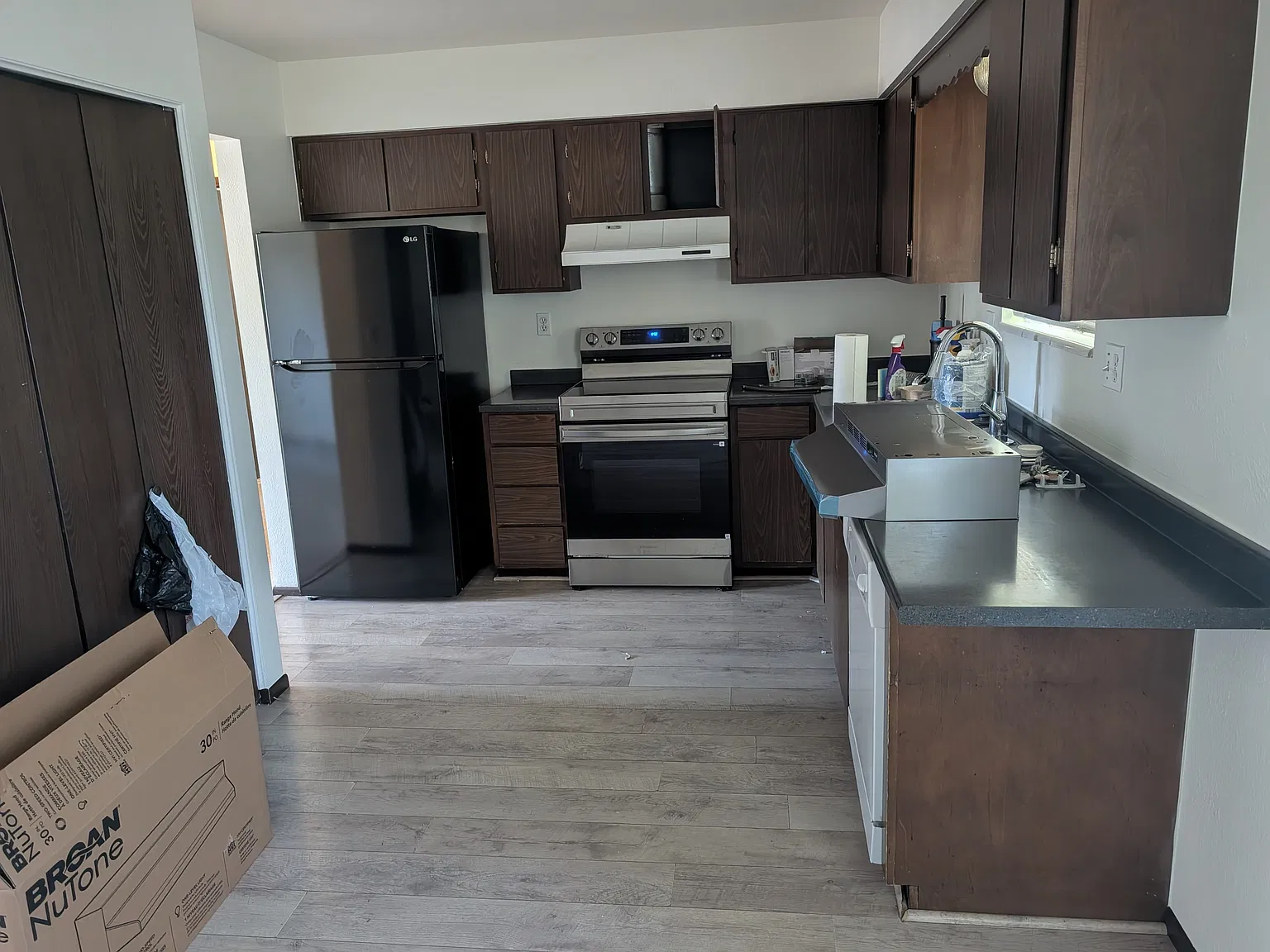 2 bed, 876 sqft, $2,100 — Photo 4