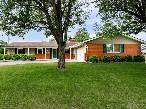 1252 Harmony Ln, Fairborn, OH 45324