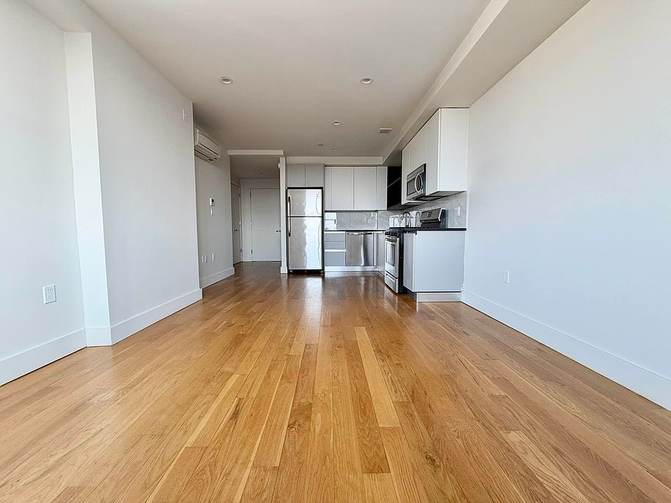 1st image of 1543 E 19th St #8E