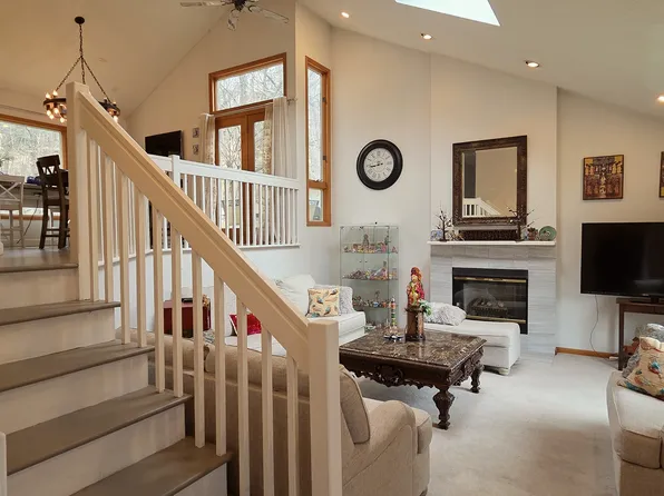 34 Mathews Ave, Riverdale, NJ 07457