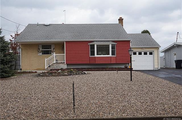 1st image of 1858 Merrimac Dr