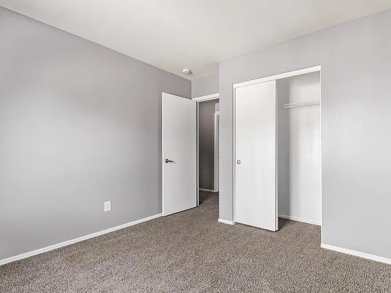 1368 S 232nd Ave — Photo 21