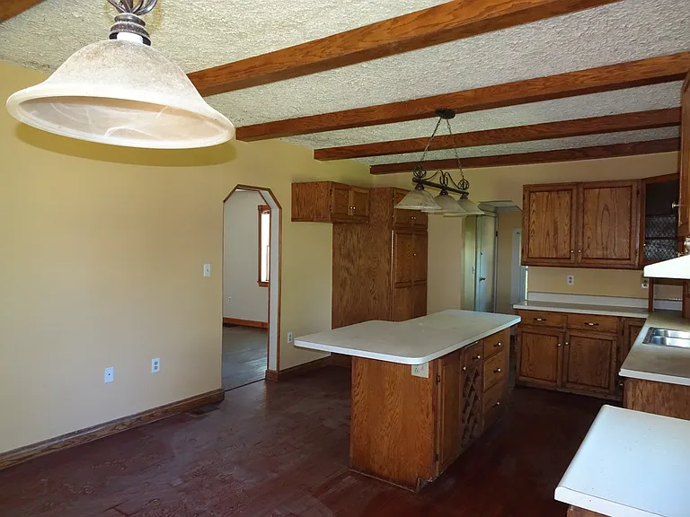 108 Center St — Photo 14