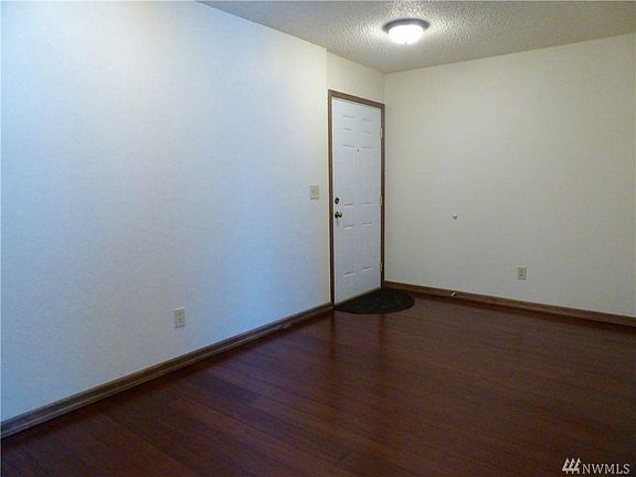 5th image of 10 S Cove Ave APT 36