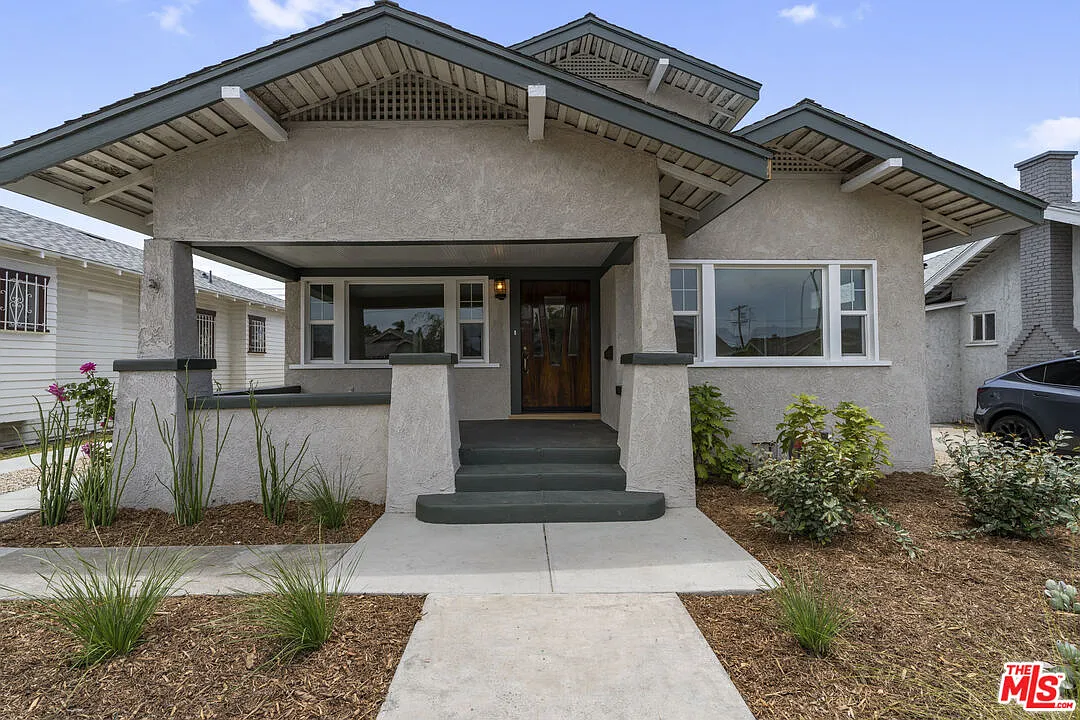 4 bed, 2.0 bath, 1656 sqft, $4,500 — Photo 2