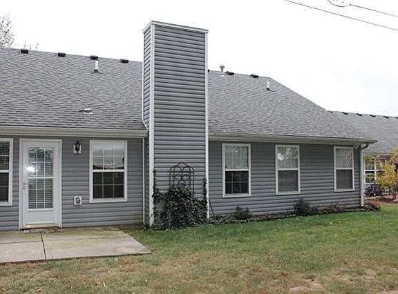 5th image of 1221 Meadow Gln