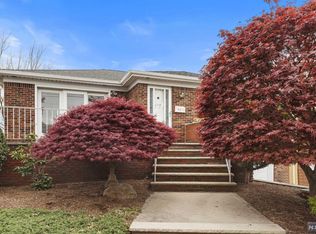 170 Rothwell Ave, Cliffside Park, NJ 07010