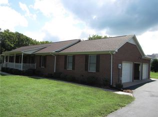 1613 Hayes Denton Rd, Columbia, TN 38401