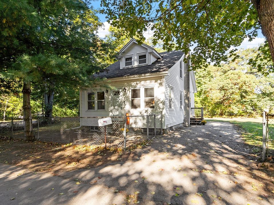 1st image of 21 Roosevelt Rd
