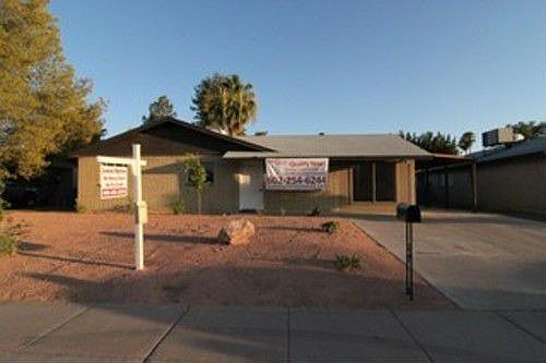 1st image of 3023 W Sunnyside Dr