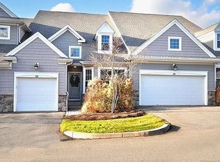 33 Bradford Walk, Farmington, CT 06032