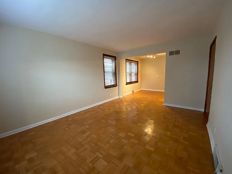 5493 Loughborough Ave — Photo 5