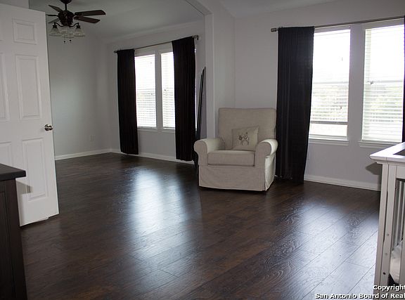 3rd image of 5654 Southern Oaks