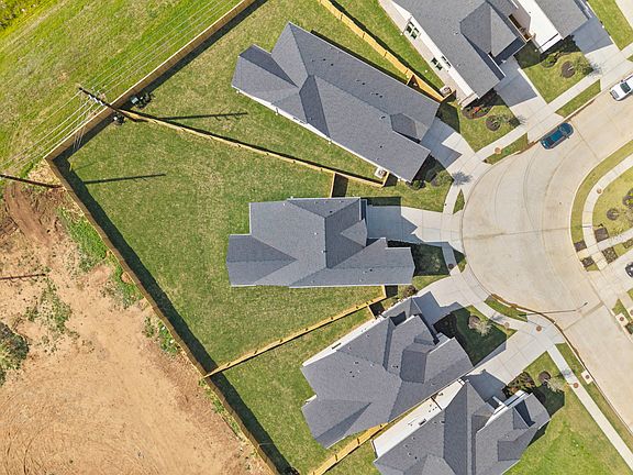 5th image of 1102 Luna Dr
