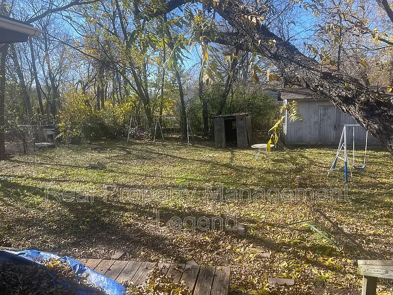 307 Depot St — Photo 17