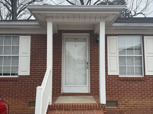 208 College St APT A