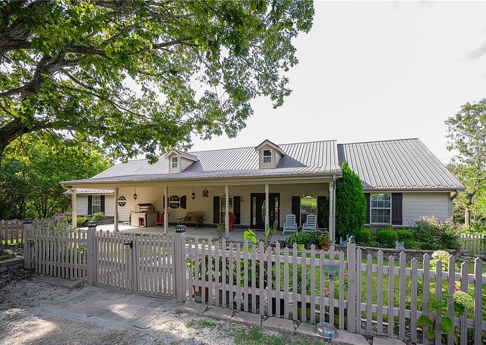 1st image of 16195 Willow Cir