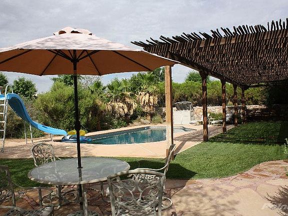 mesilla home for sale,  www.lascrucesnmproperrties.com, zane fikany, connie hettinga, (36)