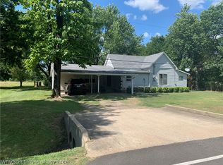 910 W Denver St, Greenwood, AR 72936