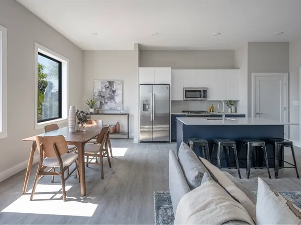 656 Saratoga St #211, Boston, MA 02128