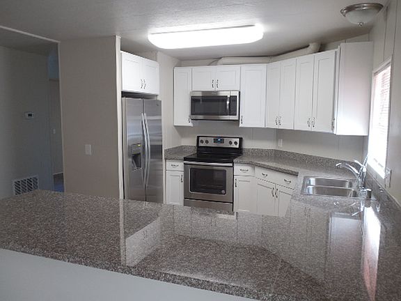 2nd image of 190 E Emerald Lake Dr W