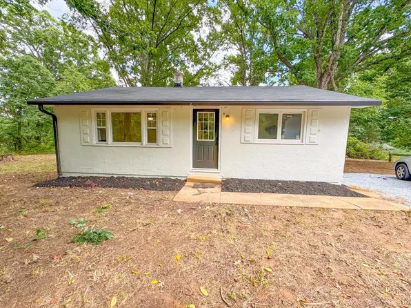 684 E Ferry Rd, Gladys, VA 24554