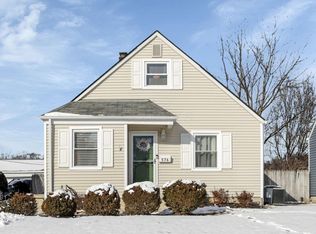 576 Chatham Rd, Columbus, OH 43214