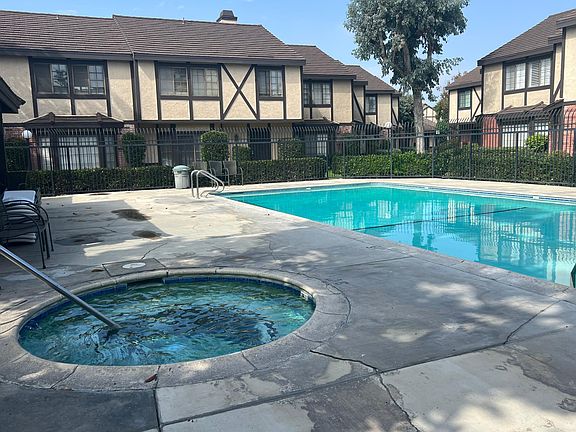 2nd image of 14800 Brownstone Ln