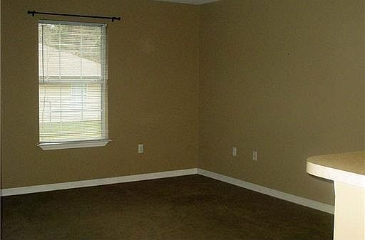 3rd image of 1900 Bradford Dr