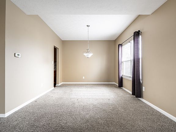 4th image of 5348 Bogey Dr