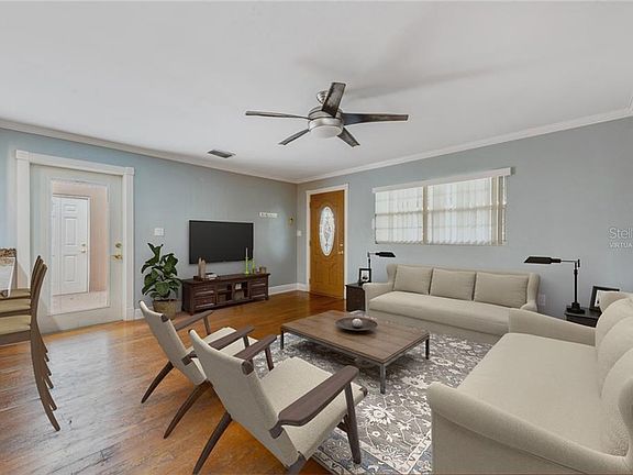 4th image of 467 C St