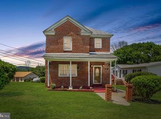 100 Charles St, Gordonsville, VA 22942