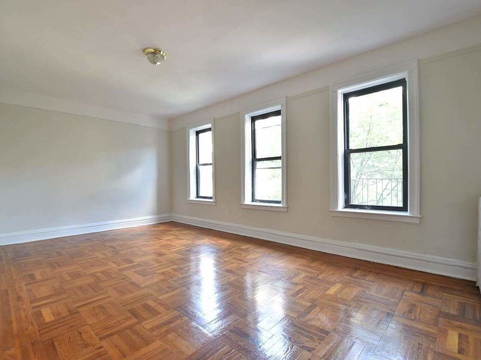 1st image of 56 Bennett Ave #3D