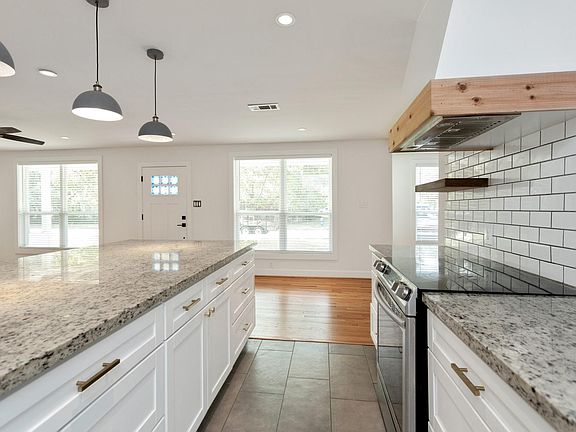 5th image of 1834 Norcrest Dr