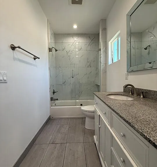 6744 Radford Ave — Photo 16