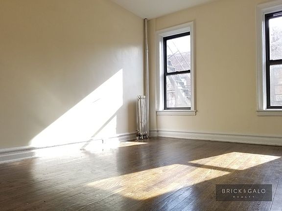 3rd image of 932 Carroll St APT 5A