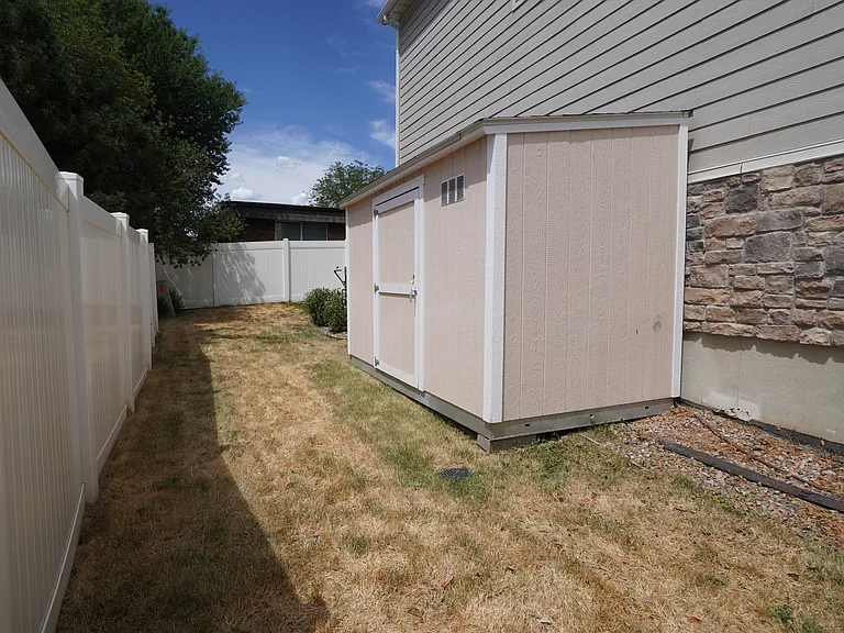 1203 E Roma Dr — Photo 37