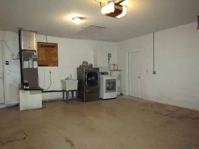 2624 Valencia Rd — Photo 7
