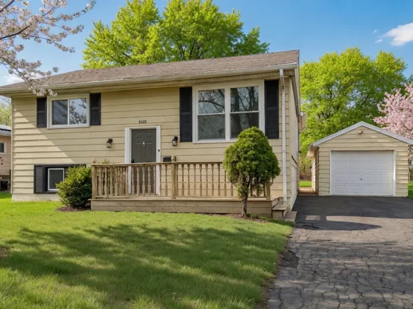 2525 223rd St, Sauk Village, IL 60411