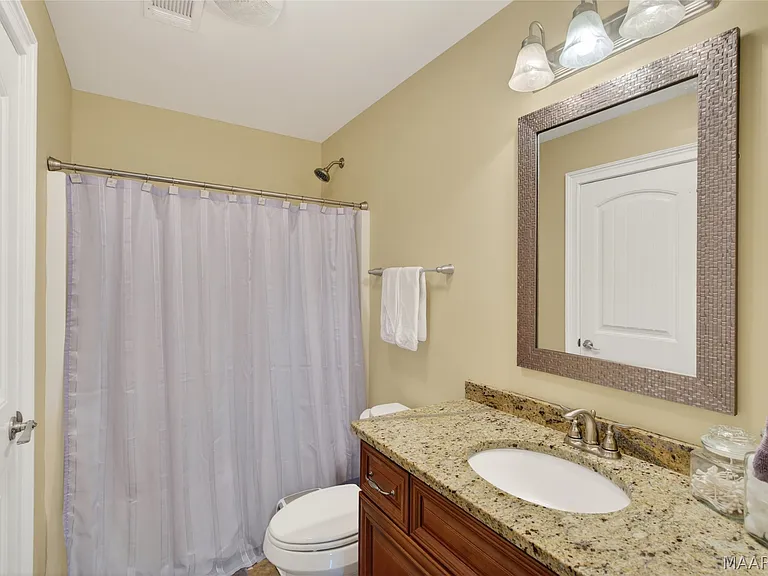 377 Sydney Ave — Photo 16