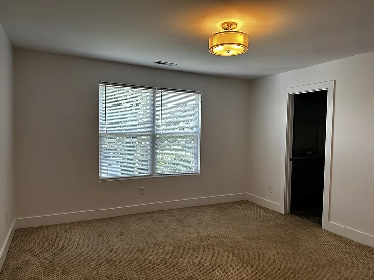673 Park St — Photo 23