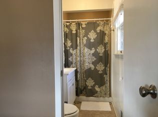 6421 N Green Hills Rd, Kansas City, MO 64151