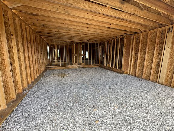 3rd image of 266 Stoney Creek Way