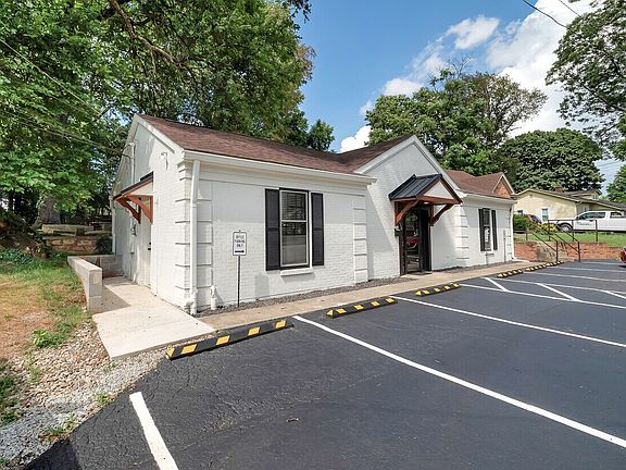 2nd image of 214 Templin Ave