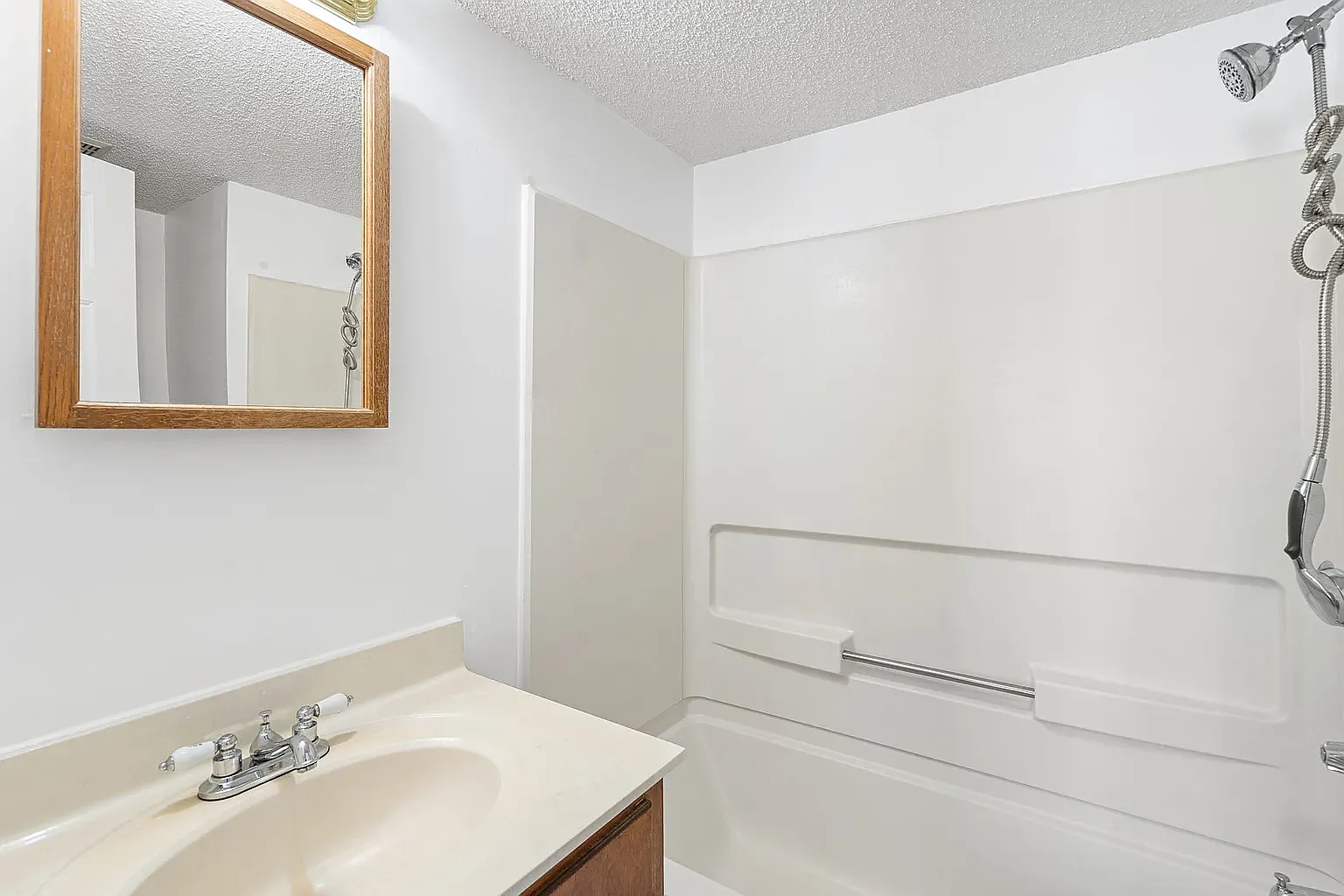 2 bed, 750 sqft, $1,650 — Photo 4