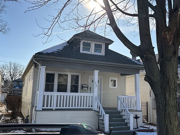 3rd image of 3631 W 61st St