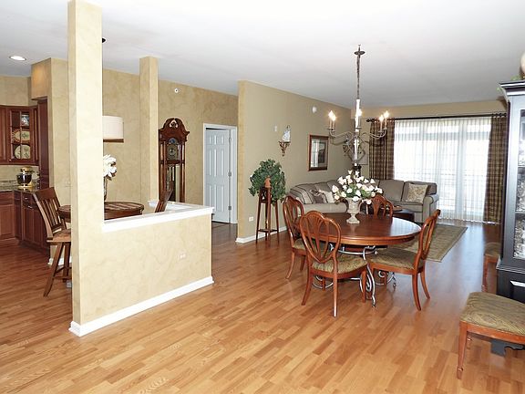 4th image of 435 W Wood St Unit 406A