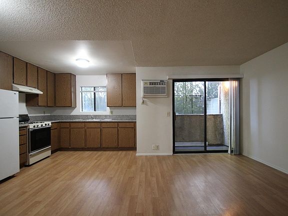 4th image of 2747 Auburn St APT 105